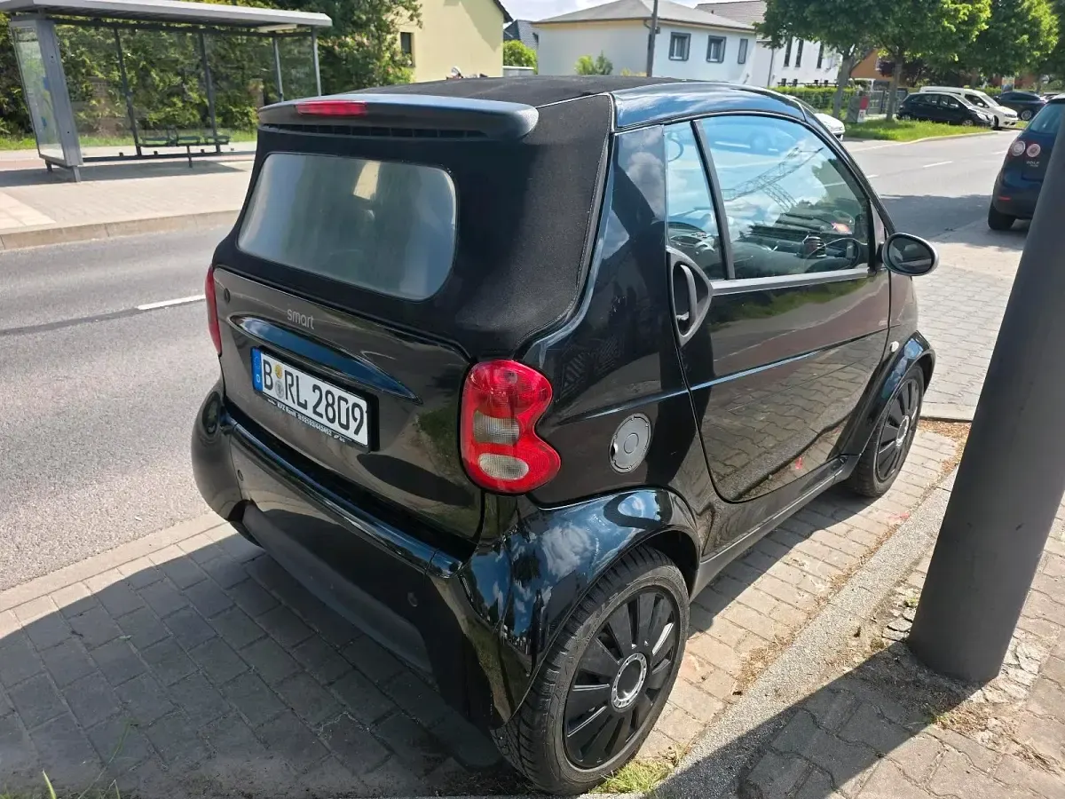 Gebraucht Smart ForTwo Cabrio 61 PS (44 kW) 2006 Schwarz Cabrio