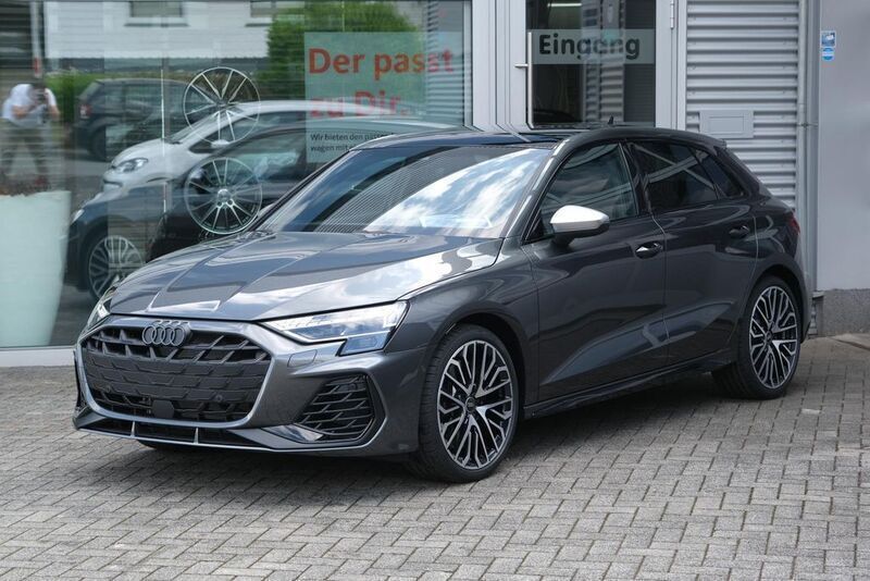 Daytonagrau perleffekt Neu 2025 Audi S3 Sport Limousine | 52.490 € (Fairer Preis) - Bild 1/4