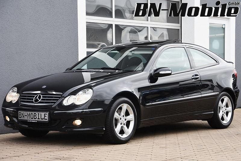 Schwarz Gebraucht 2007 Mercedes C180 Coupé | 3.980 € (Guter Preis) - Bild 1/4