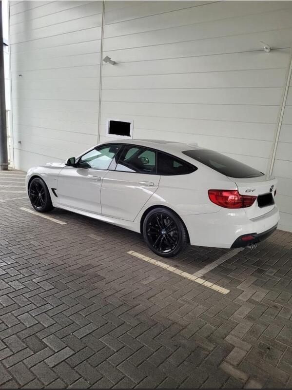 Weiß Gebraucht 2018 BMW 330 M Sport Limousine | 27.850 € (Guter Preis) - Bild 1/4