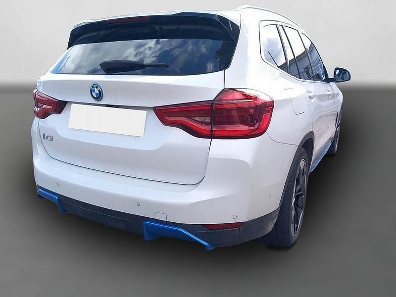 Gebraucht BMW iX3 Impressive 210 kW (286 PS) 2021 Weiß SUV
