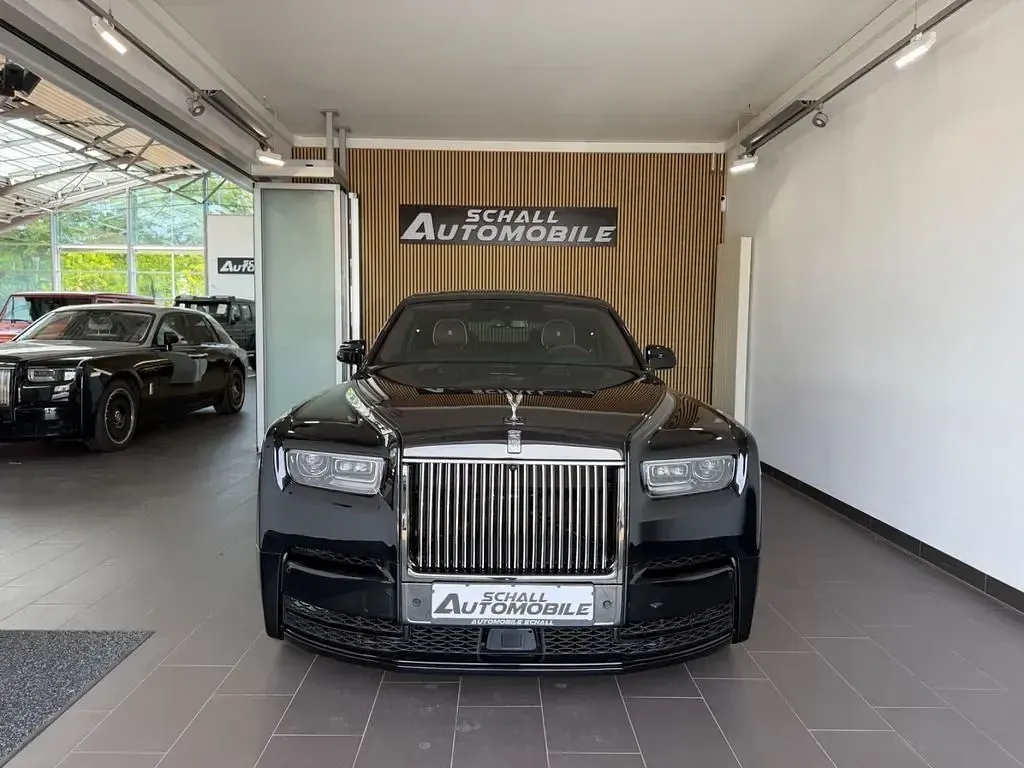 Gebraucht Rolls Royce Phantom 571 PS (419 kW) 2024 Schwarz Limousine