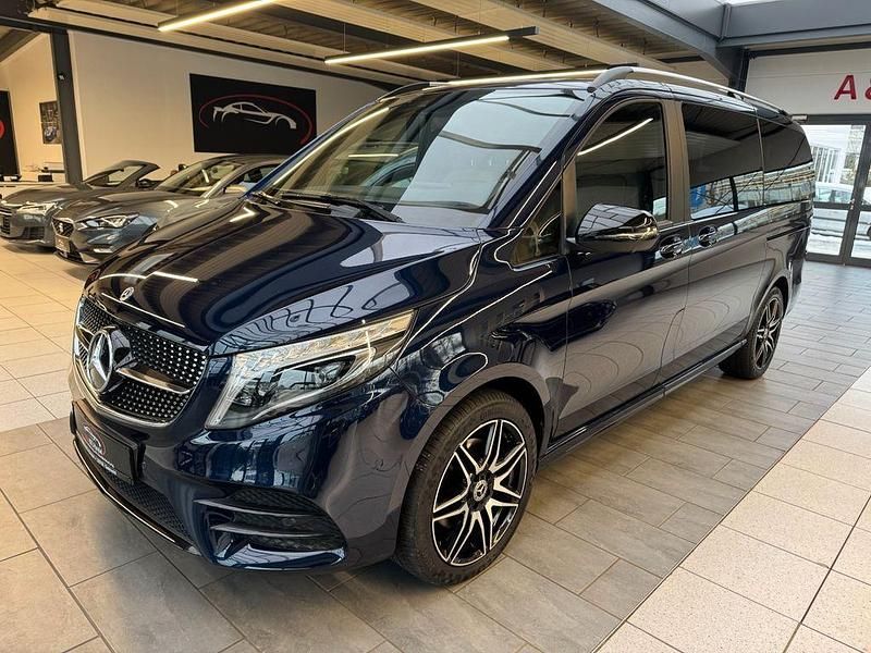 Blau Gebraucht 2021 Mercedes V300 Avantgarde Edition Van / Kleinbus | 49.900 € (Fairer Preis) - Bild 1/4