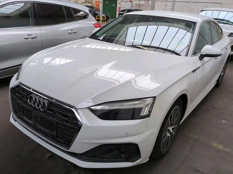 Weiß Gebraucht 2020 Audi A5 Sportback Kleinwagen | 20.468 € (Guter Preis) - Bild 1/4
