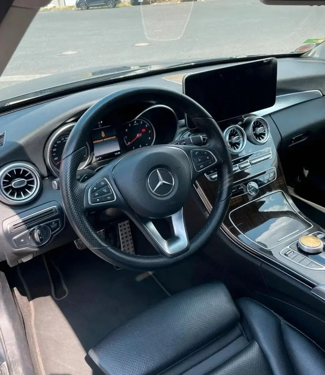 Gebraucht Mercedes C300 237 PS (174 kW) 2017 Grau Limousine