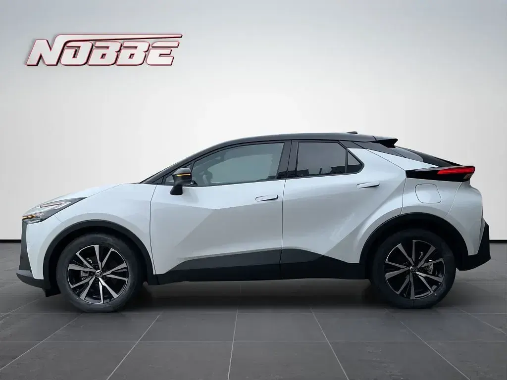 Gebraucht Toyota C-HR 140 PS (102 kW) 2025 Platinumweiss perleffekt/schwa SUV