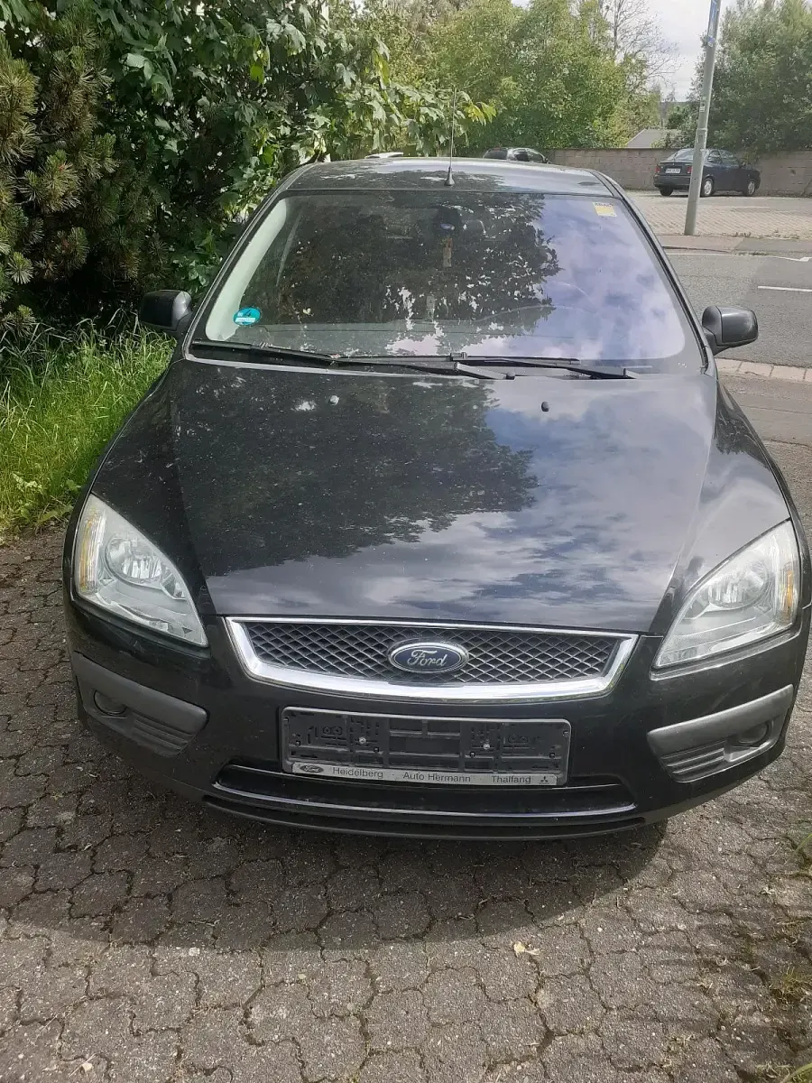 Gebraucht Ford Focus 115 PS (84 kW) 2006 Schwarz Limousine