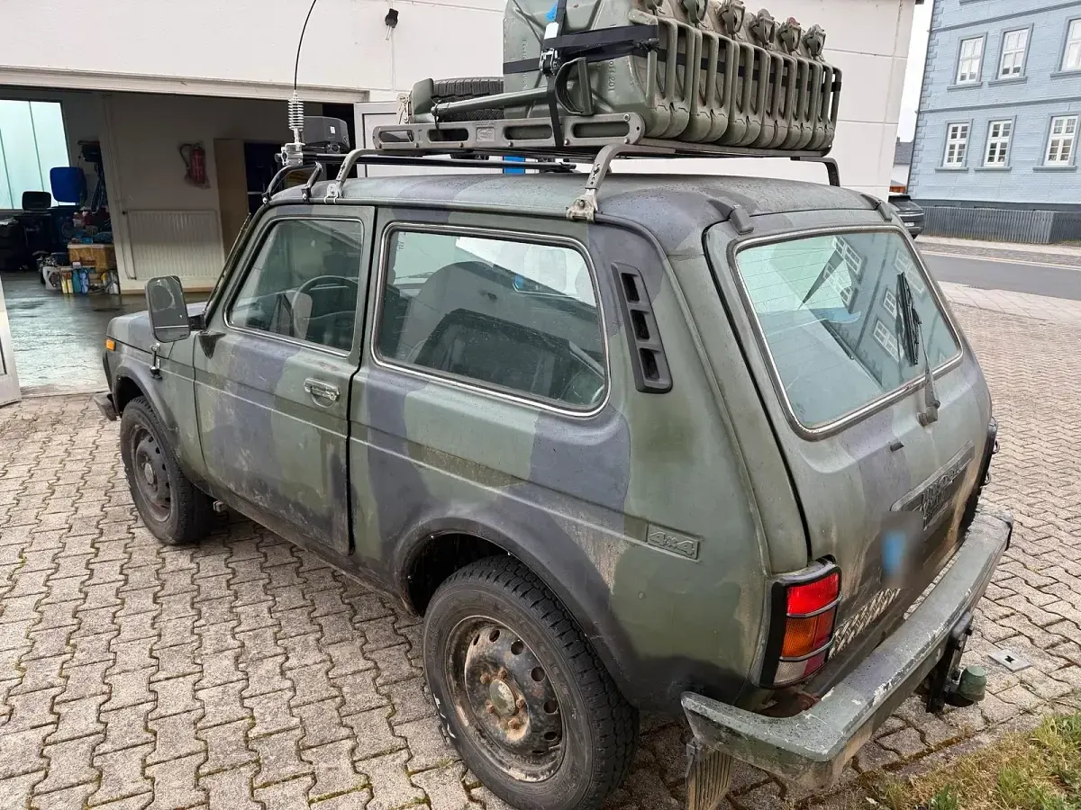 Usata Lada niva 82 CV (60 kW) 2008 Verde SUV