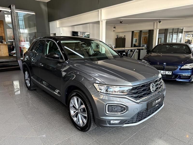 Gebraucht VW T-Roc Style 150 PS (110 kW) 2020 Grau metallic SUV