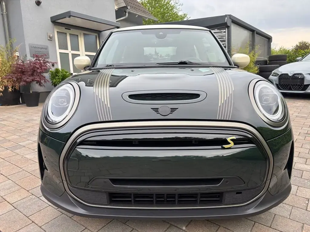 Gebraucht Mini Cooper SE Resolute Edition 135 kW (184 PS) 2023 Rebel green Kleinwagen