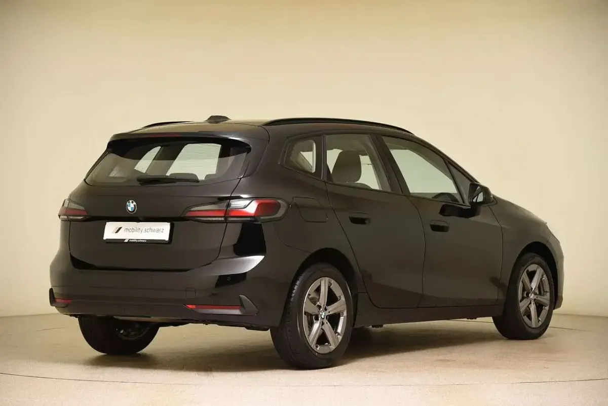 Gebraucht BMW 218 150 PS (110 kW) 2025 Schwarz uni Coupé