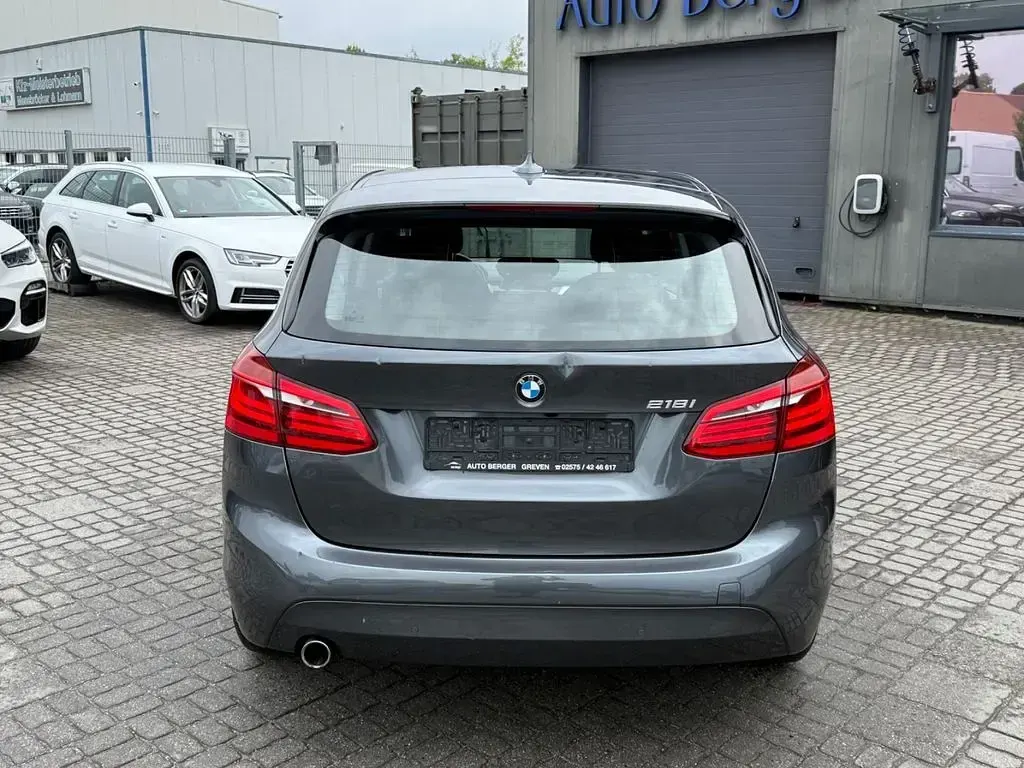 Gebraucht BMW 218 Active Tourer 136 PS (100 kW) 2016 Grau Van / Kleinbus