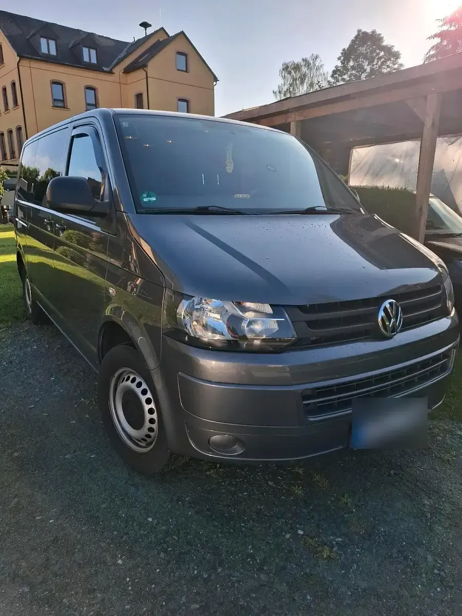 Gebraucht VW Caravelle 102 PS (75 kW) 2012 Grau Van