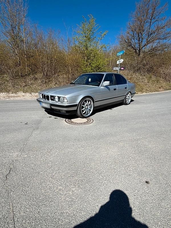 Second-hand BMW 525 170 CP (125 kW) 1990 Argintiu Berlinǎ