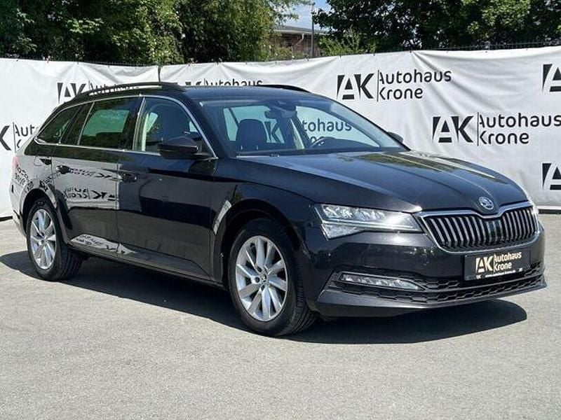 Gebraucht Skoda Superb 200 PS (147 kW) 2022 Schwarzmagic perleffekt Kombi