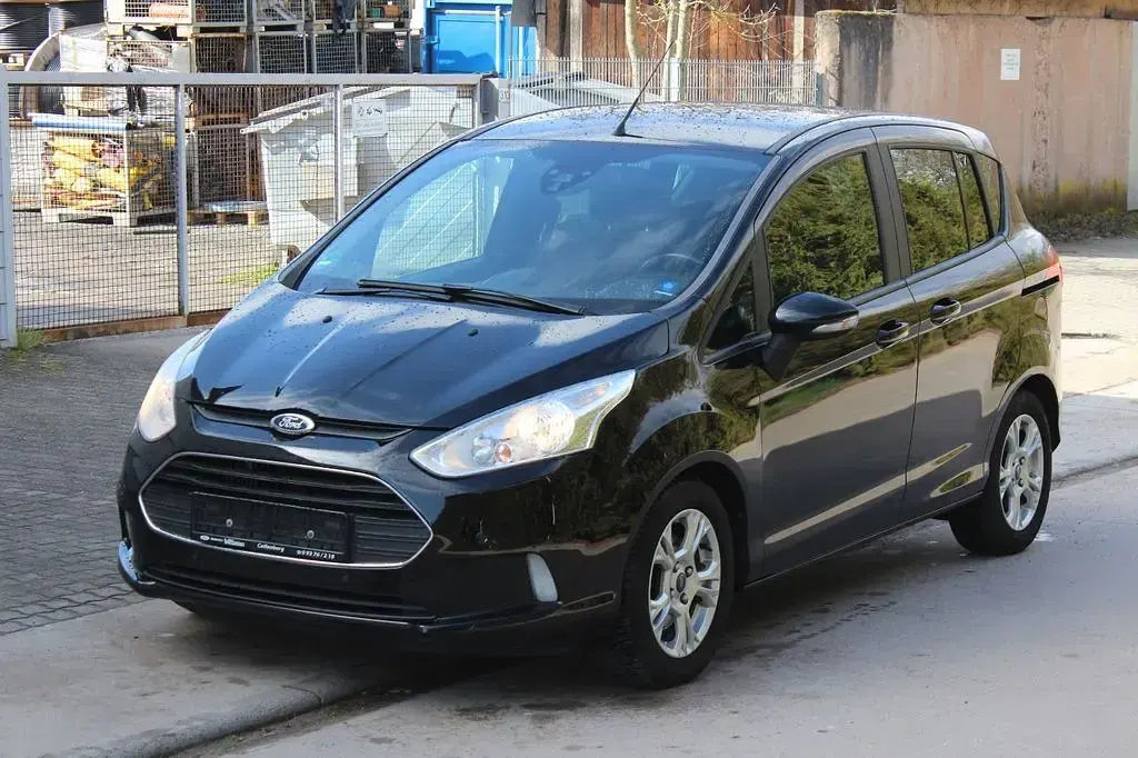 Używany Ford B-MAX SYNC Edition 101 KM (74 kW) 2016 Czarny Minivan