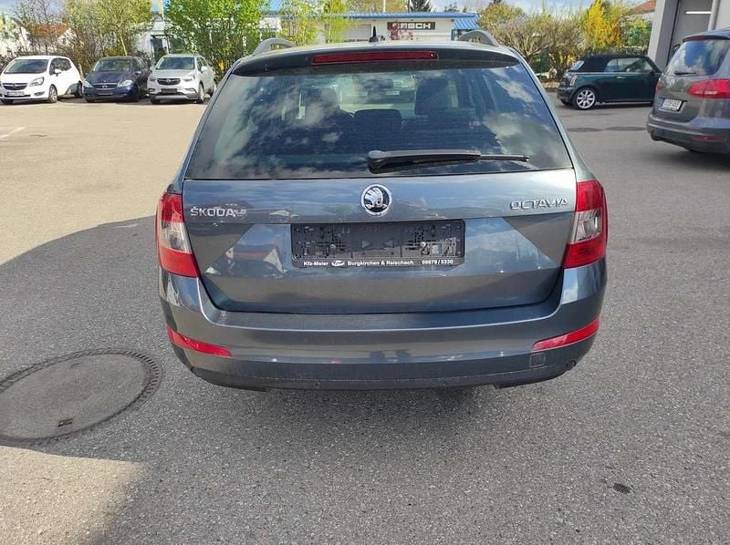 Second-hand Skoda Octavia Joy 150 CP (110 kW) 2016 Gri Break