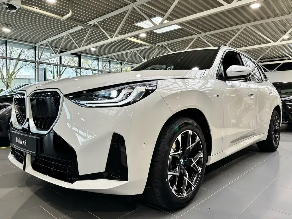 Neu BMW X3 M Sport 197 PS (144 kW) 2026 Weiß SUV