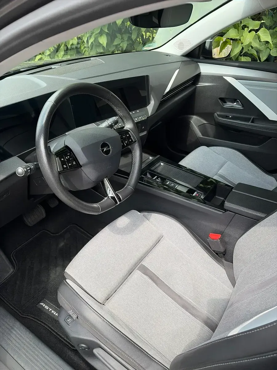 Brugt Opel Astra 150 HK (110 kW) 2024 Grå Hatchback