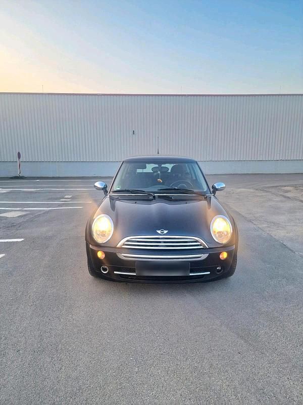 Gebraucht Mini Cooper 90 PS (66 kW) 2005 Schwarz Kleinwagen
