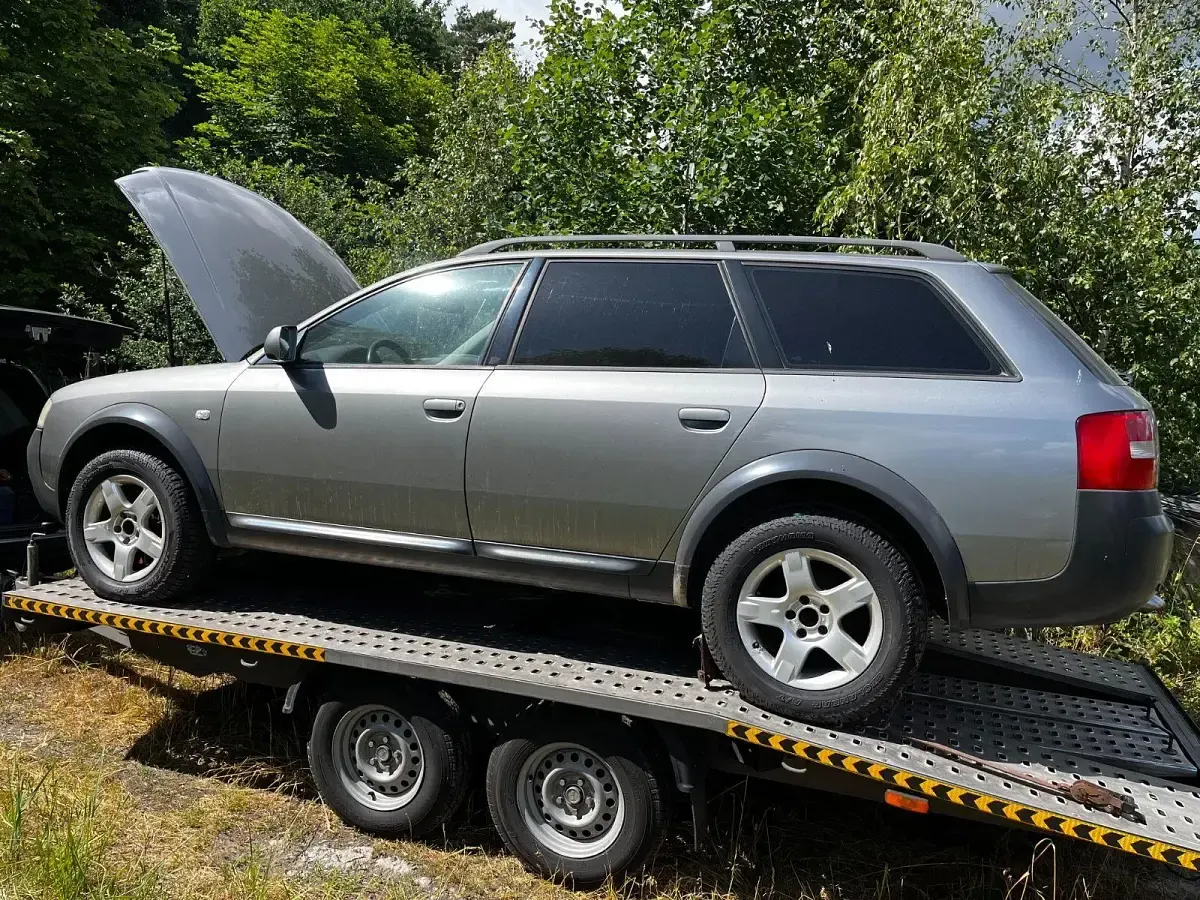 Używany Audi A6 Allroad 179 KM (131 kW) 2003 Szary Kombi