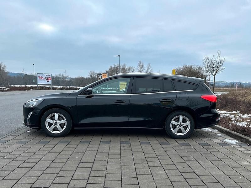 Gebraucht Ford Focus 120 PS (88 kW) 2021 Schwarz Kombi