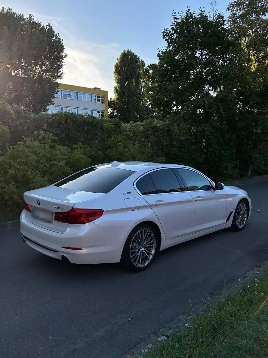 Gebraucht BMW 530e Comfort Edition 252 PS (185 kW) 2019 Weiß Limousine