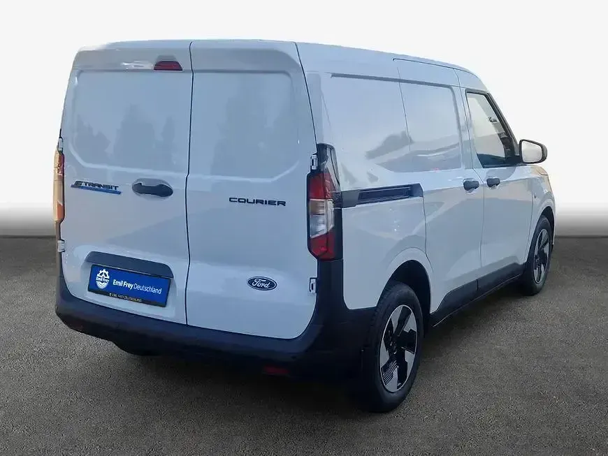 Neu Ford E-Transit Trend 100 kW (136 PS) 2026 Weiß Van