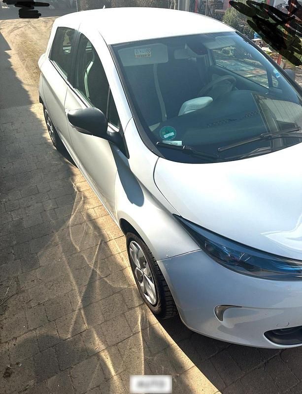 Gebraucht Renault Zoe 22 kW (30 PS) 2019 Weiß Kleinwagen
