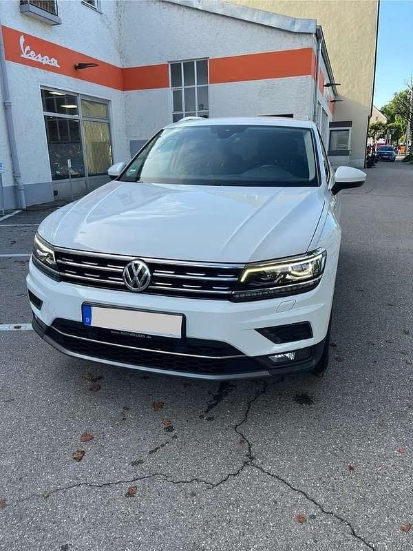 Weiß Gebraucht 2018 VW Tiguan Highline SUV | 23.990 € (Fairer Preis) - Bild 1/4