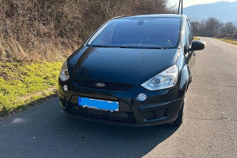 Gebraucht Ford S-MAX Titanium 175 PS (128 kW) 2008 Schwarz Van / Kleinbus