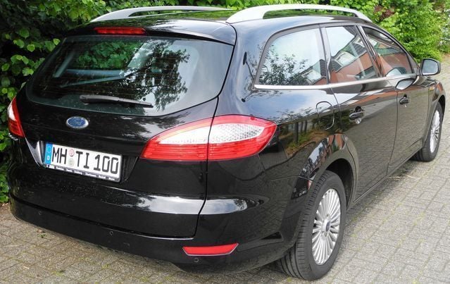 Gebraucht Ford Mondeo Titanium 197 PS (144 kW) 2008 Schwarz metallic Kombi