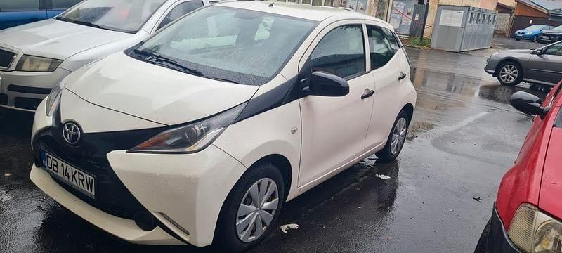 Weiß Gebraucht 2017 Toyota Aygo Kleinwagen | 5.700 € (Guter Preis) - Bild 1/4