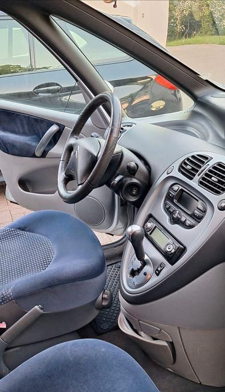 Silber Gebraucht 2003 Citroën Xsara Picasso Exclusive Van / Kleinbus | 1.300 € (Etwas zu teuer) - Bild 1/4