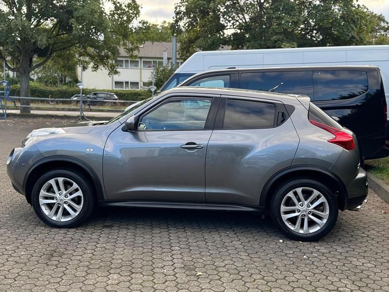 Grau Gebraucht 2012 Nissan Juke Tekna SUV | 9.500 € (Fairer Preis) - Bild 1/4