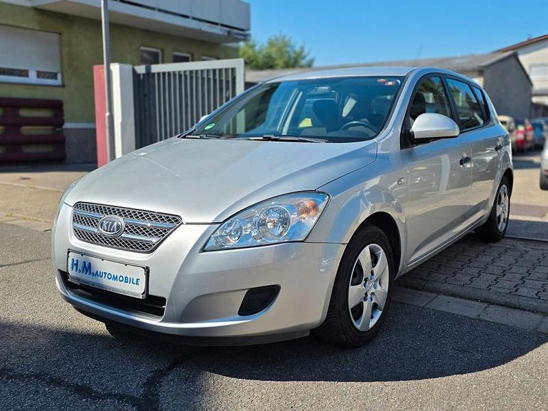 Silber Gebraucht 2008 Kia Ceed Limousine | 3.290 € (Guter Preis) - Bild 1/4