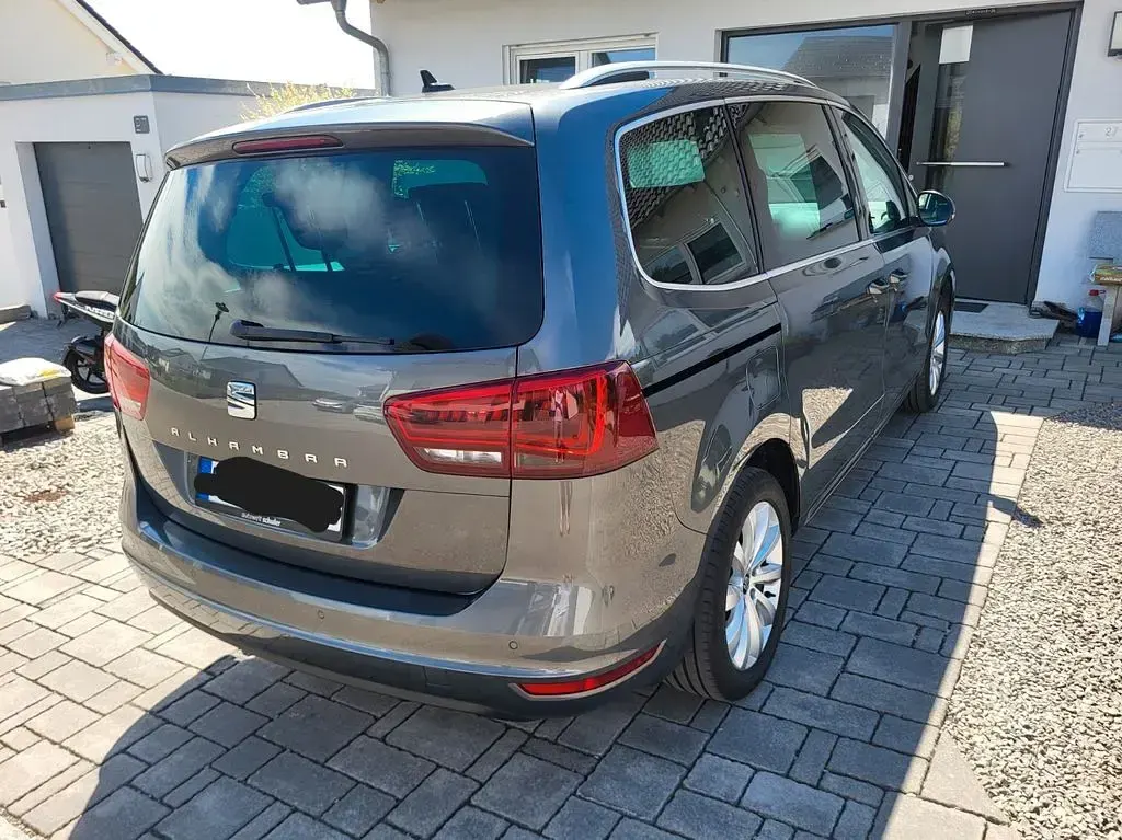 Gebraucht Seat Alhambra Style 150 PS (110 kW) 2019 Grau Van / Kleinbus