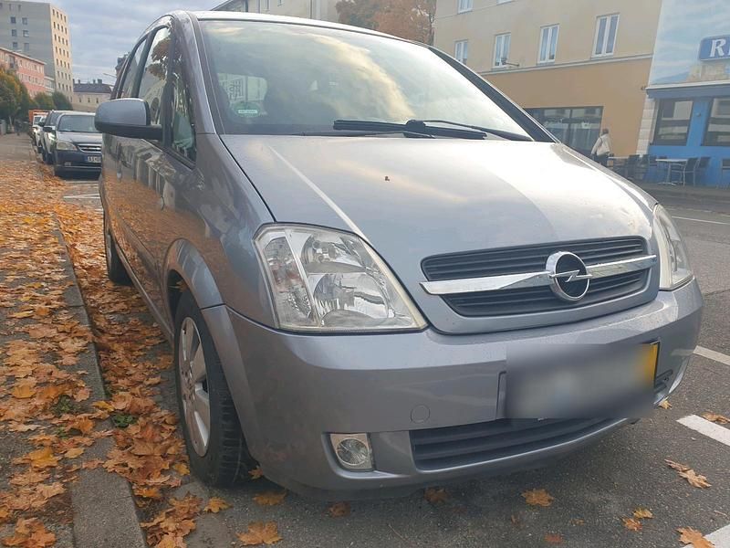 Grau Gebraucht 2004 Opel Meriva Van / Kleinbus | 550 € (Superpreis) - Bild 1/4