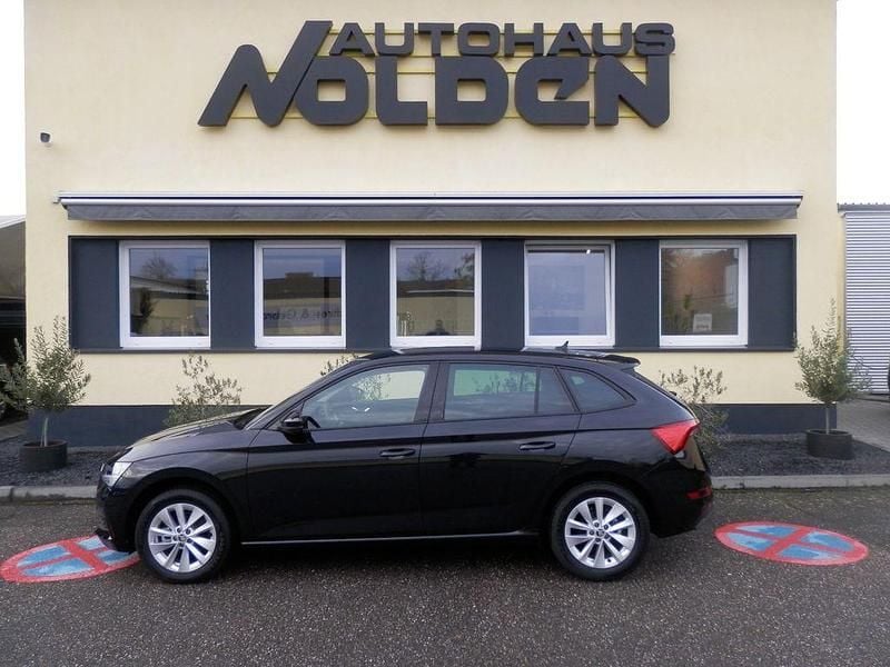 Schwarz Gebraucht 2023 Skoda Scala Tour Kleinwagen | 23.950 € (Fairer Preis) - Bild 1/4