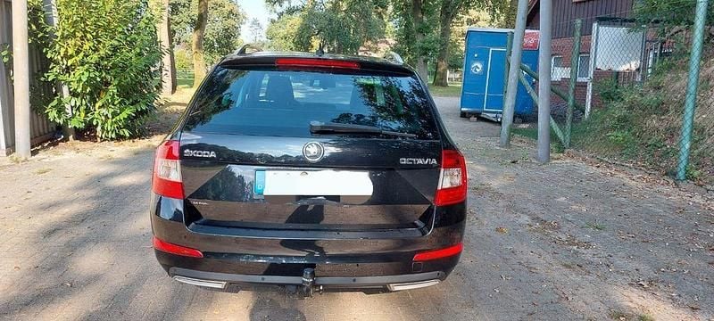 Gebraucht Skoda Octavia Elegance 105 PS (77 kW) 2013 Schwarz Kombi