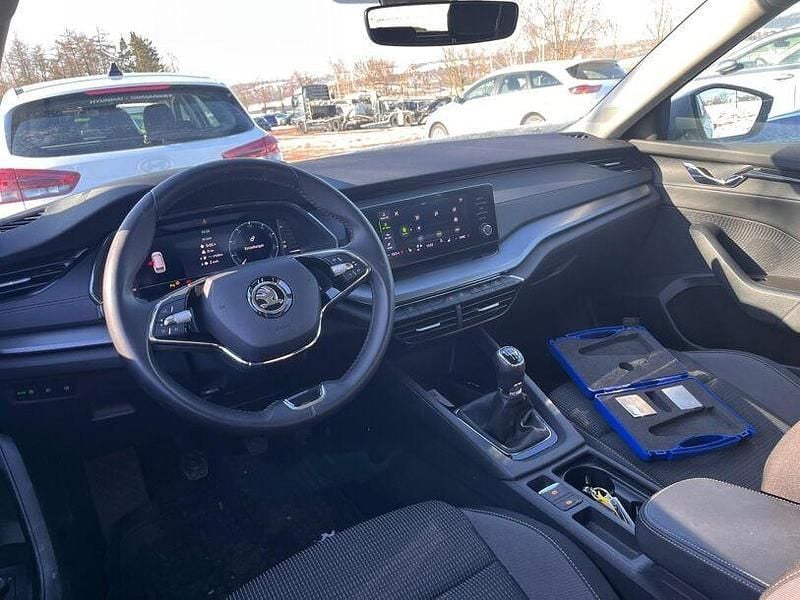 Gebraucht Skoda Octavia Ambition 150 PS (110 kW) 2022 Brilliantsilber metallic Kombi