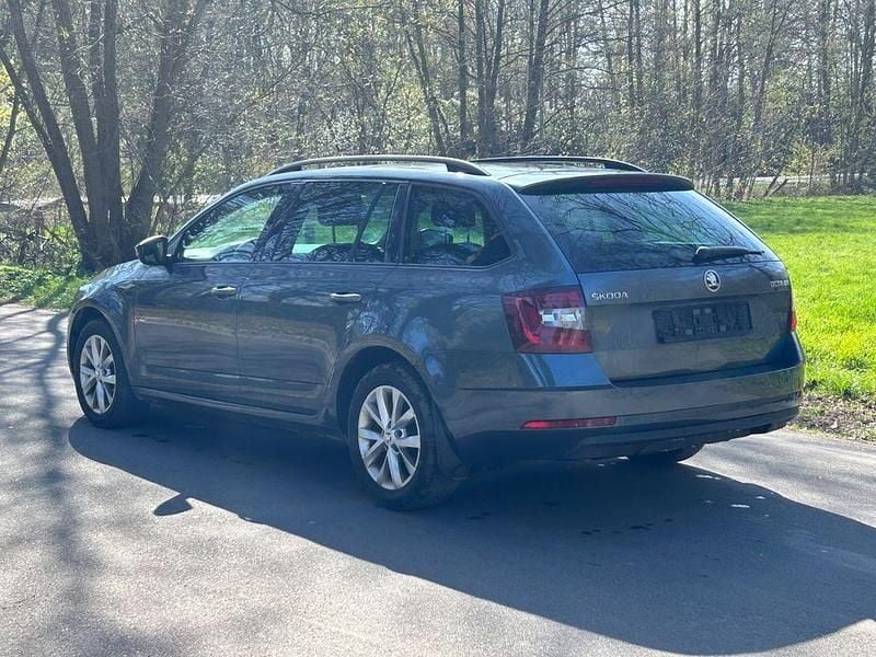 Gebraucht Skoda Octavia Style 116 PS (85 kW) 2019 Grau Kombi