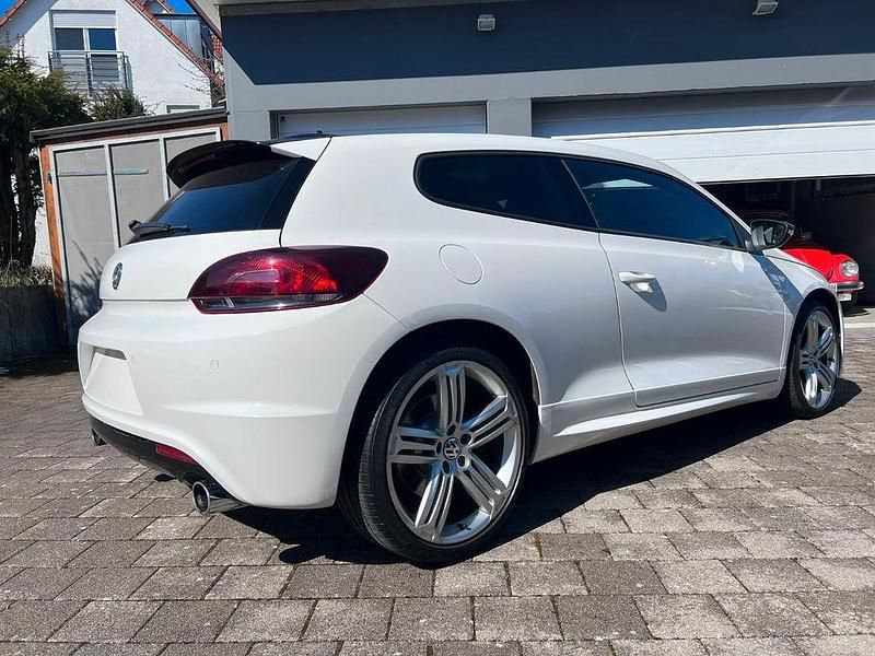 Gebraucht VW Scirocco R 265 PS (194 kW) 2010 Weiß Coupé