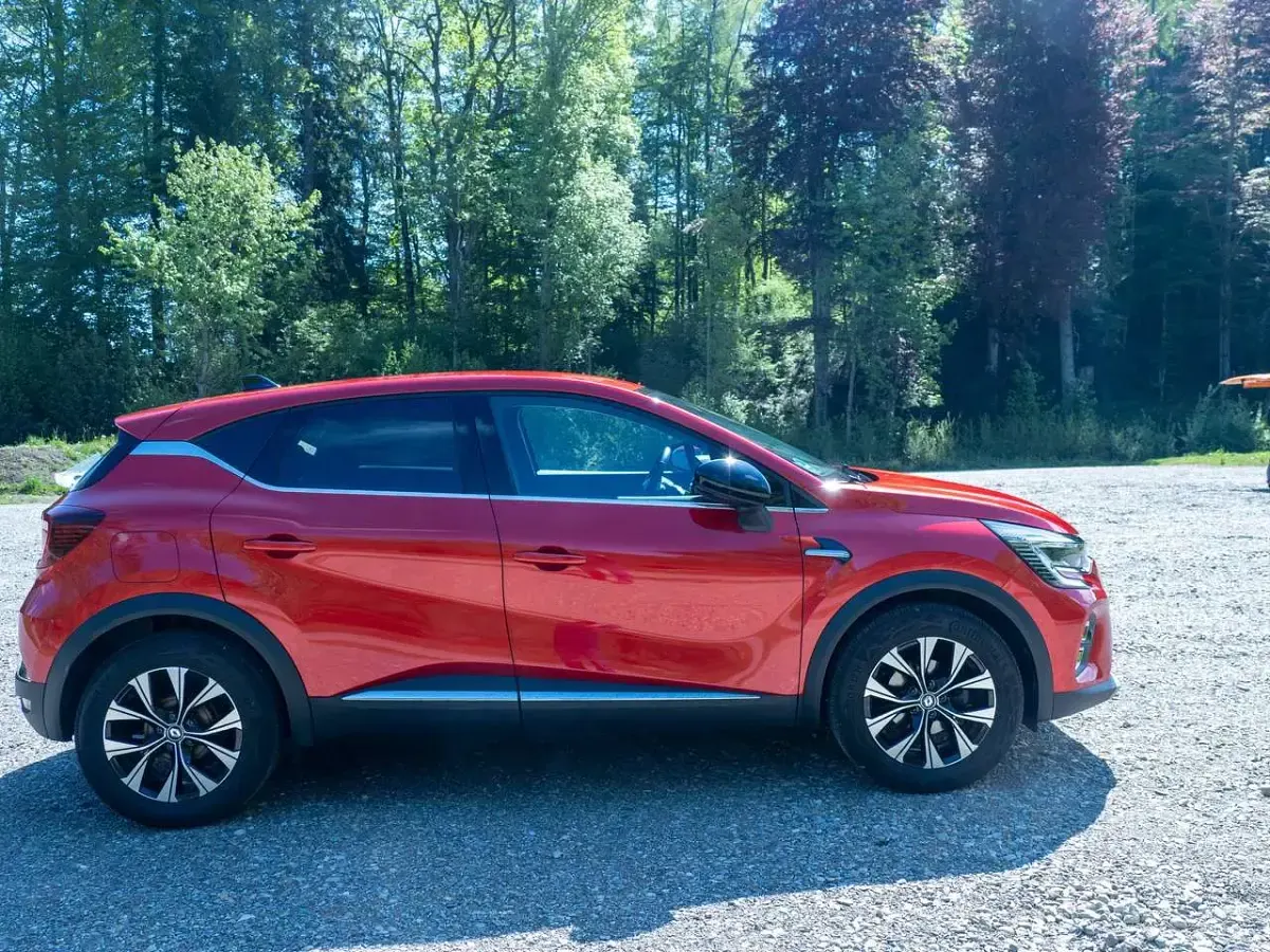Gebraucht Renault Captur Techno 140 PS (102 kW) 2023 Rot SUV