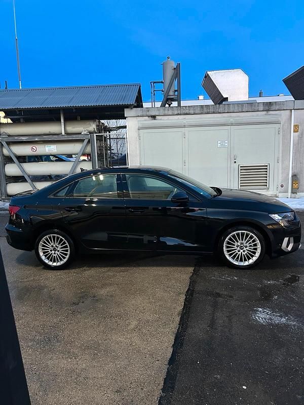 Gebraucht Audi A3 150 PS (110 kW) 2022 Schwarz Limousine