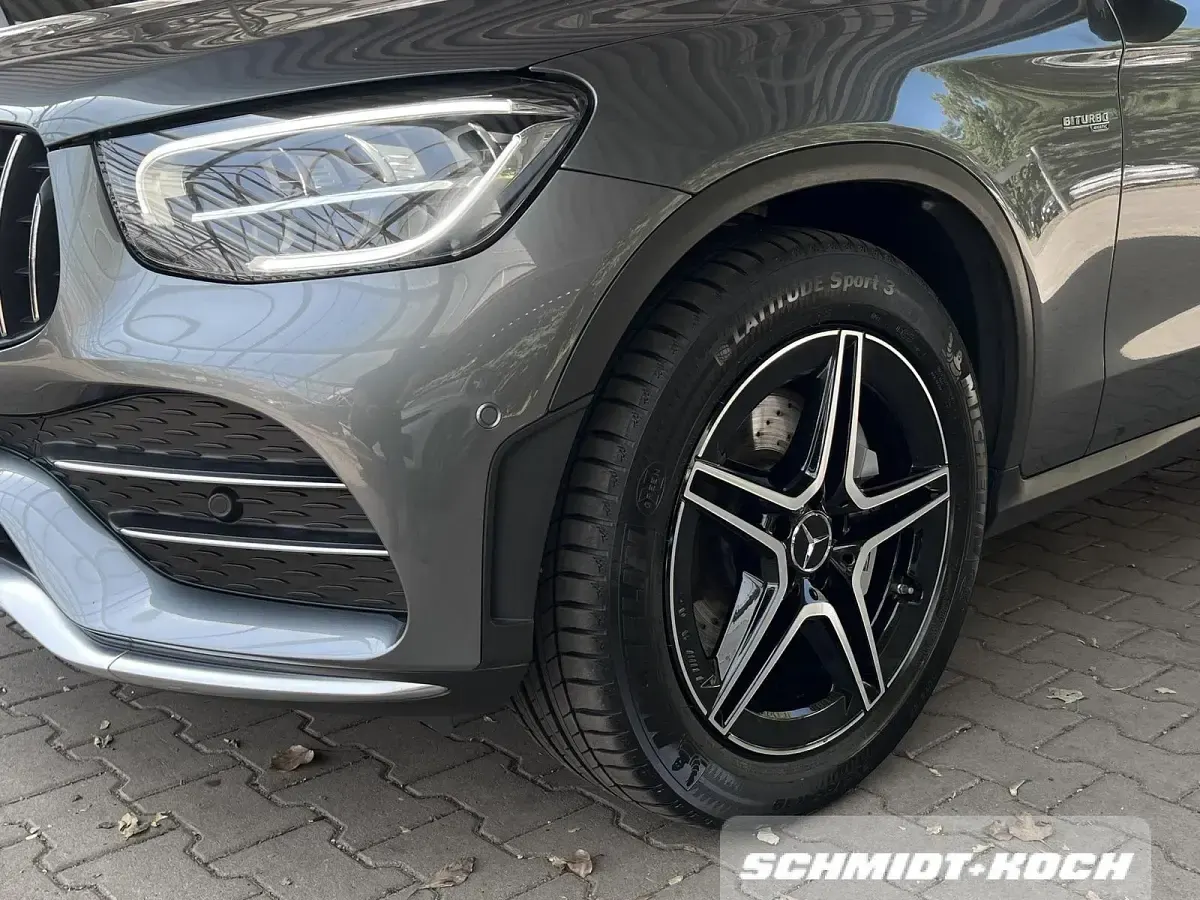 Gebraucht Mercedes GLC43 AMG AMG 390 PS (286 kW) 2019 Selenitgrau (grün) SUV