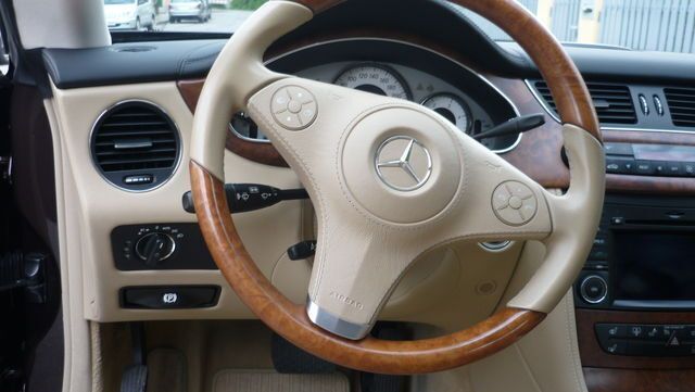 Gebraucht Mercedes CLS320 204 PS (150 kW) 2008 Blau metallic Limousine