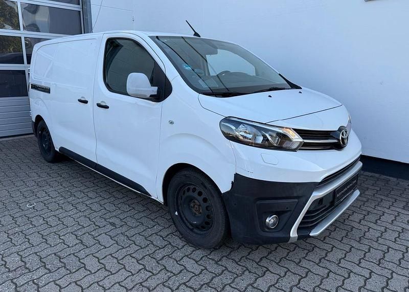 Weiß Gebraucht 2019 Toyota Proace Van | 8.990 € - Bild 1/4
