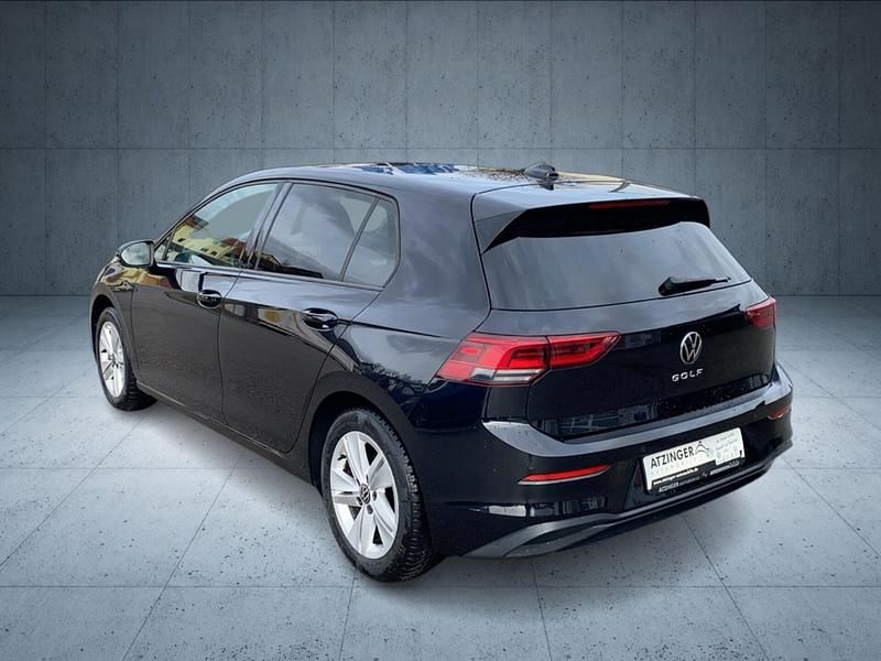 Gebraucht VW Golf VIII Life 131 PS (96 kW) 2020 Deep black perleffekt Limousine