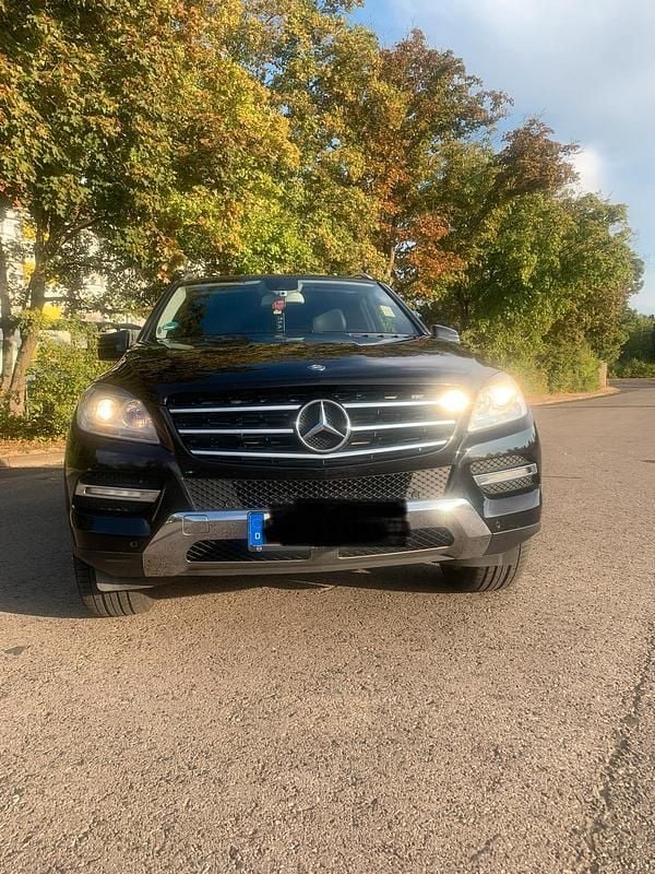 Gebraucht Mercedes ML350 258 PS (189 kW) 2012 Schwarz SUV